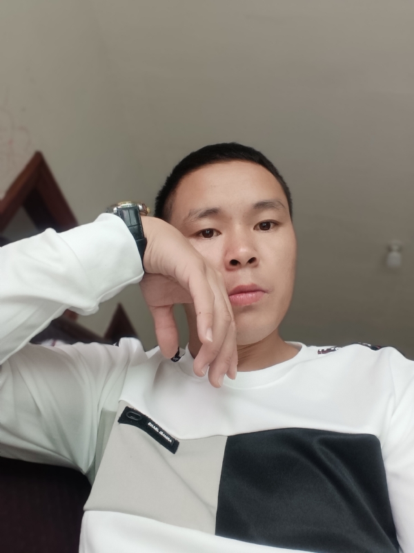 冷漠的第一张照片--诏安相亲网