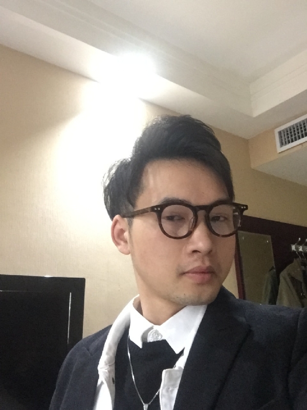 曾亮的第四张照片--诏安相亲网