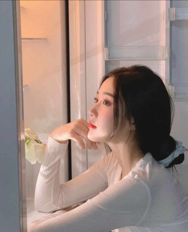 風吹過臉頰的第一张照片--诏安相亲网