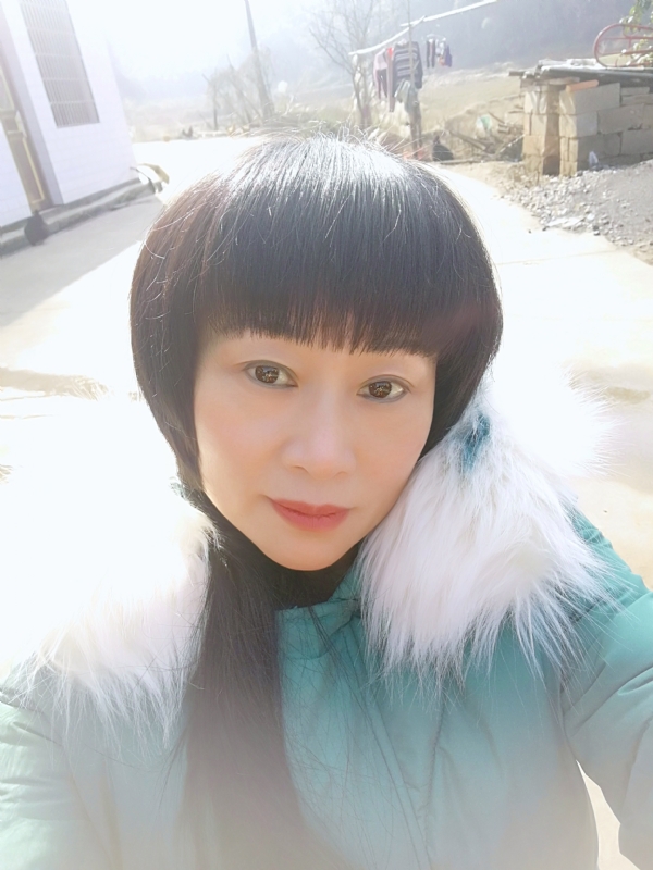 金鱼儿的第一张照片--诏安相亲网