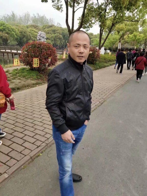 傻子的第一张照片--诏安相亲网