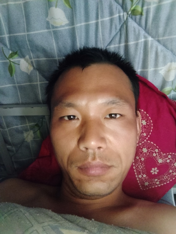 弘扬的第一张照片--诏安相亲网