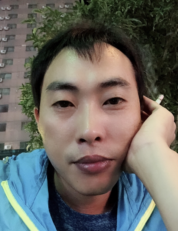 一直在路上的第一张照片--诏安相亲网