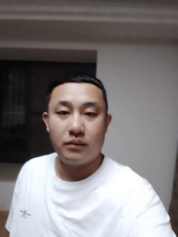魔尊的第一张照片--诏安相亲网