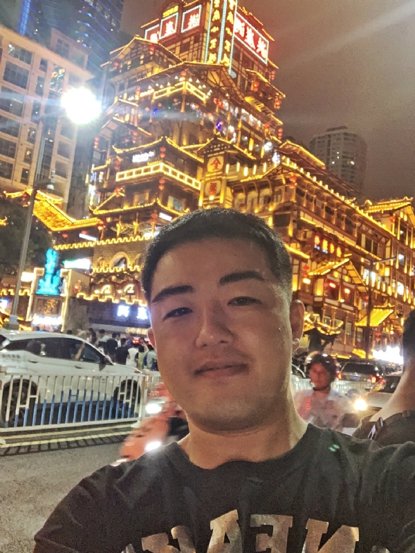 钢铁侠的第一张照片--诏安相亲网