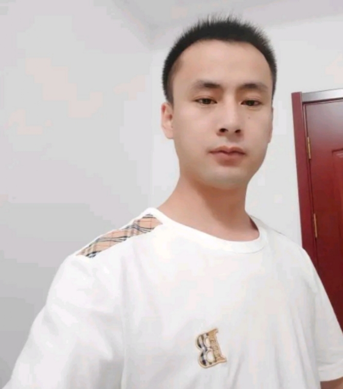 海阔天空的第一张照片--诏安相亲网