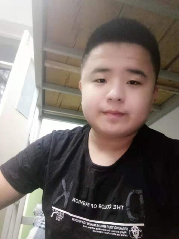 打小就爱淘气的第一张照片--诏安相亲网