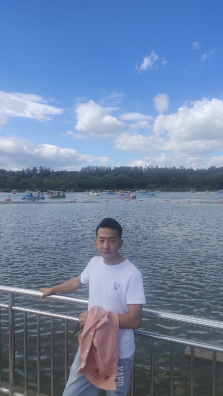 脱了壳的龟的第一张照片--诏安相亲网