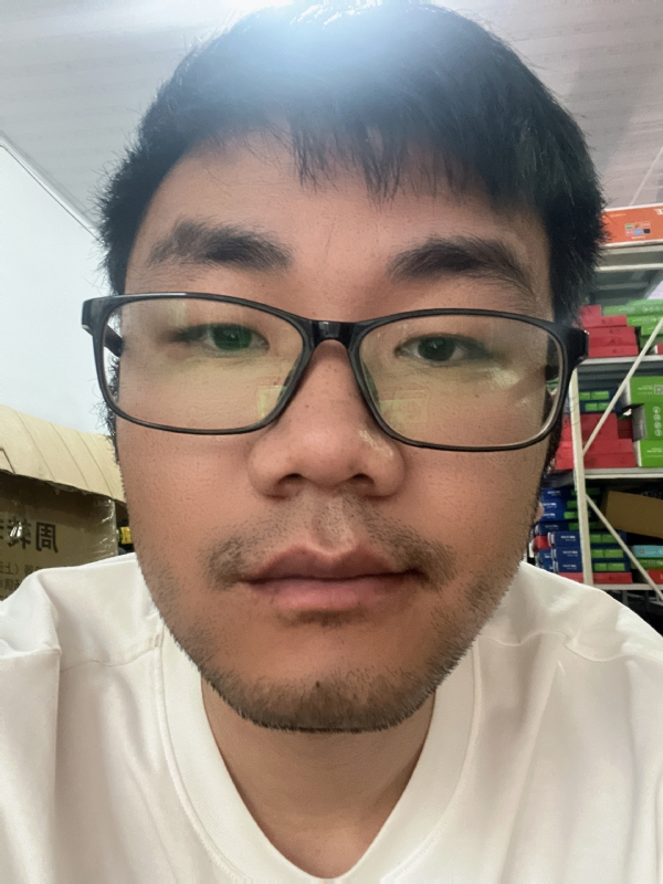 搬砖中的第二张照片--诏安相亲网
