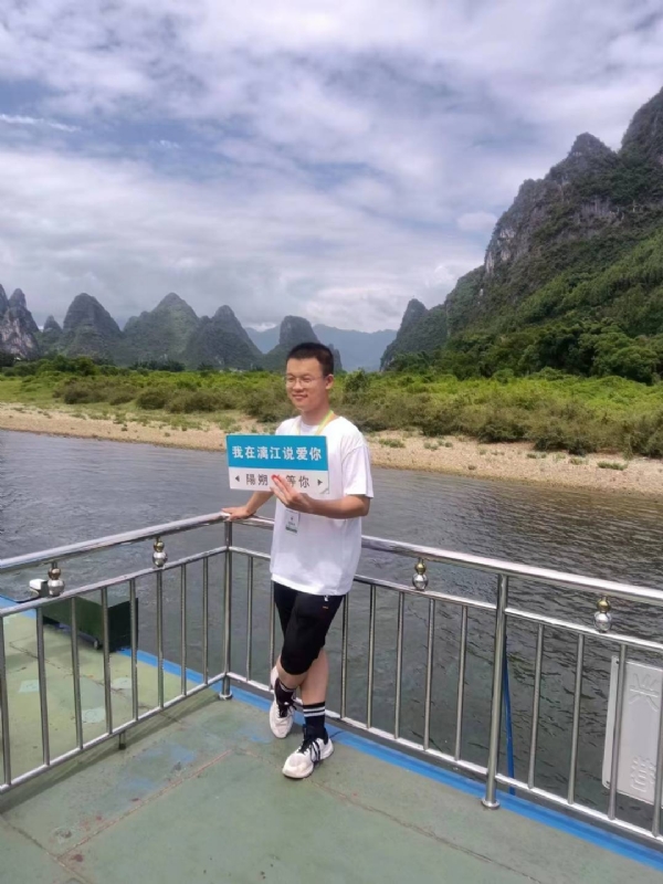 决胜时刻的第一张照片--诏安相亲网