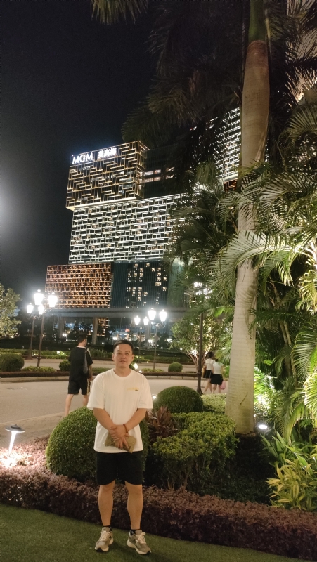 熟悉的身影的第一张照片--诏安相亲网