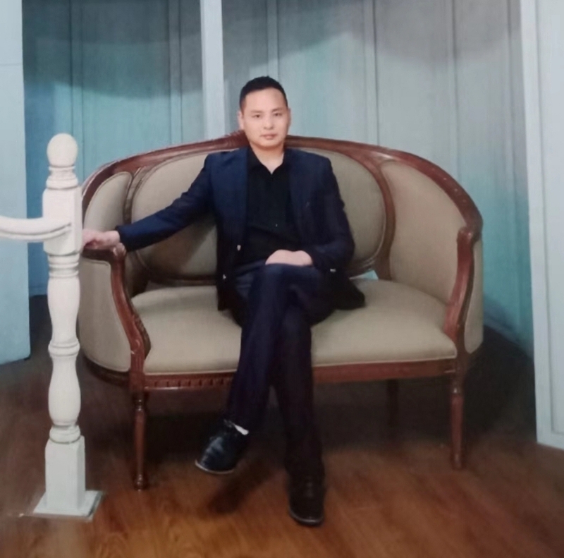 龙行天下的第二张照片--诏安相亲网
