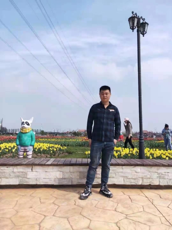 海阔天空的第一张照片--诏安相亲网