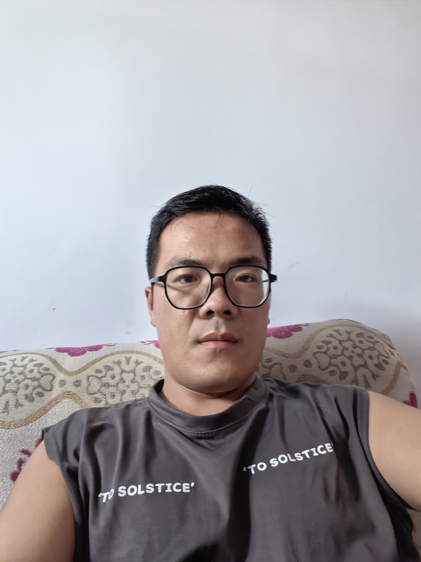 卫TF的第三张照片--诏安相亲网