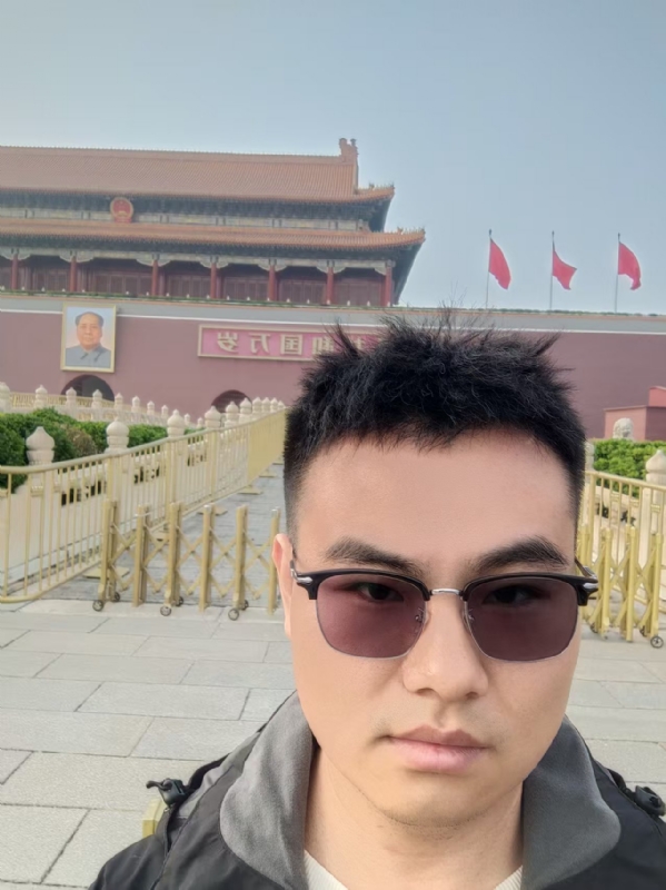 喧嚣的风的第一张照片--诏安相亲网